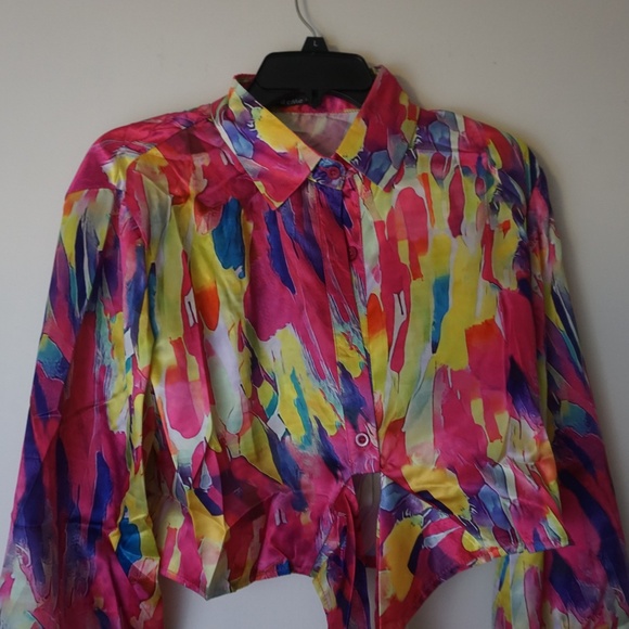 ChicMe Abstract Graphic Print Women's Knot Front Buttoned Top XLarge NWTags - Picture 2 of 3